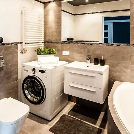 Stylowy Apartament Z Przestronnym Tarasem *